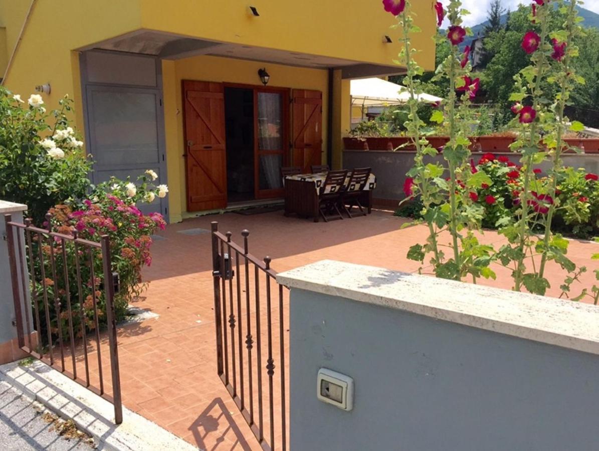 4Flats In Orto Di Venanzio Apartman Barrea Kültér fotó