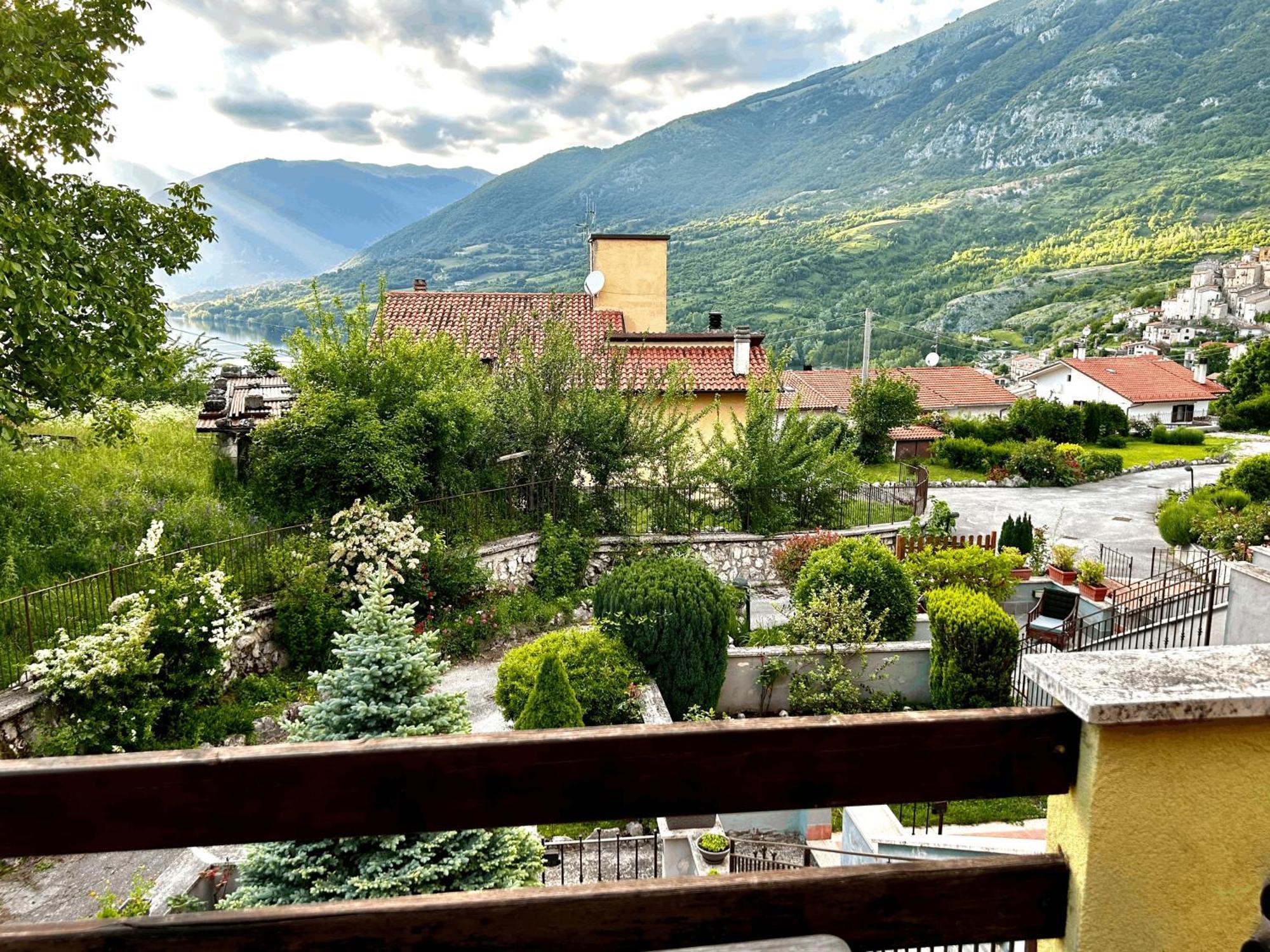 4Flats In Orto Di Venanzio Apartman Barrea Szoba fotó