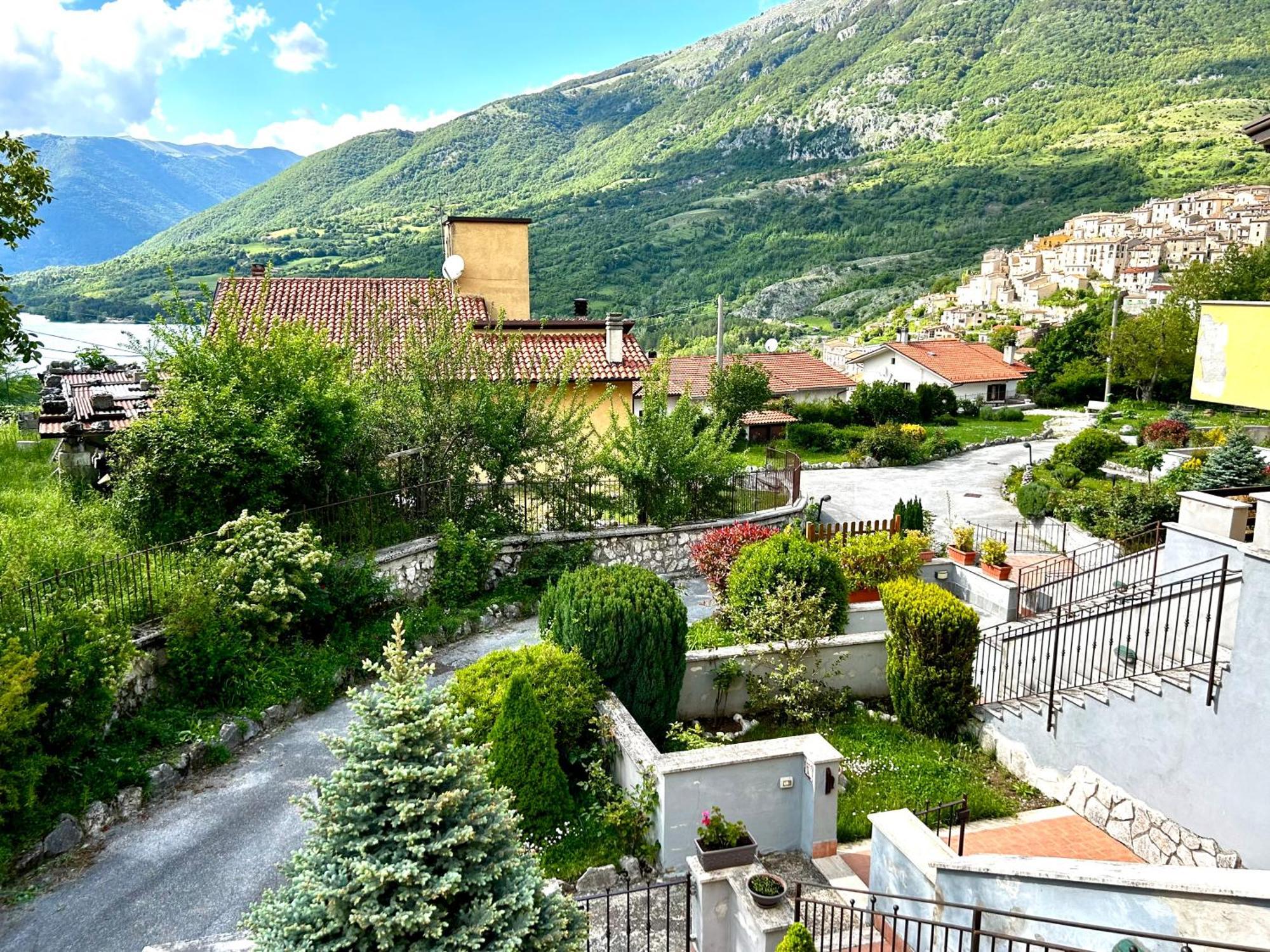 4Flats In Orto Di Venanzio Apartman Barrea Szoba fotó