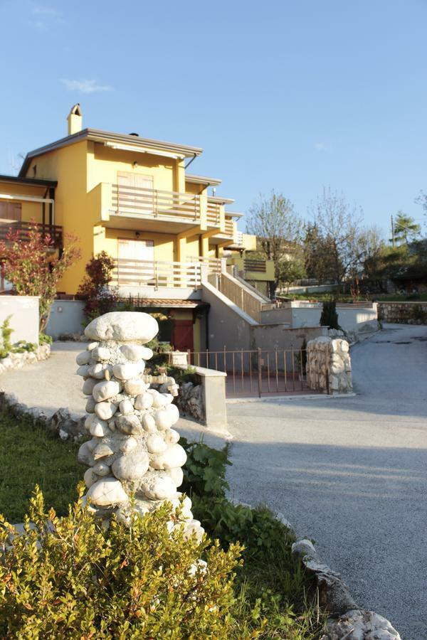 4Flats In Orto Di Venanzio Apartman Barrea Kültér fotó